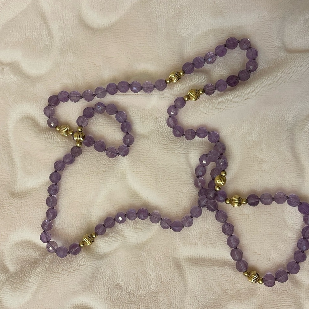 Vintage Beautiful 14k gold Carved Amethyst Necklace